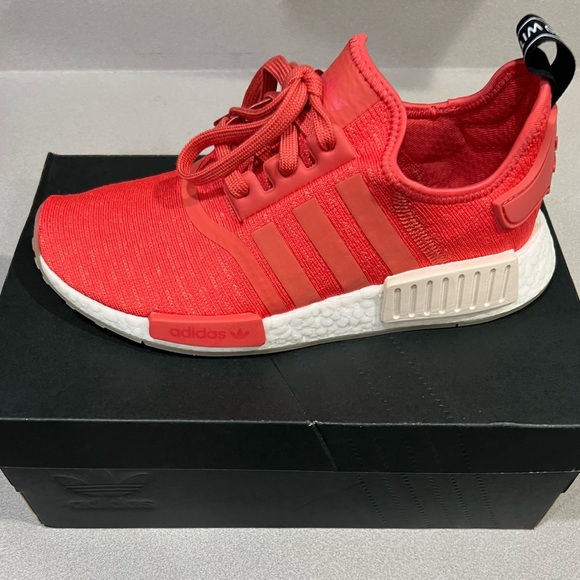 Adidas Women’s NMD R1 Trace Scarlet Running Shoes Size 7.5 *Brand New* - Picture 5 of 8